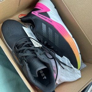 Adidas boost 7.5 new with tags